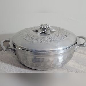 Vintage Everlast Forged Aluminum Metal Floral Round Serving Casserole Dish
